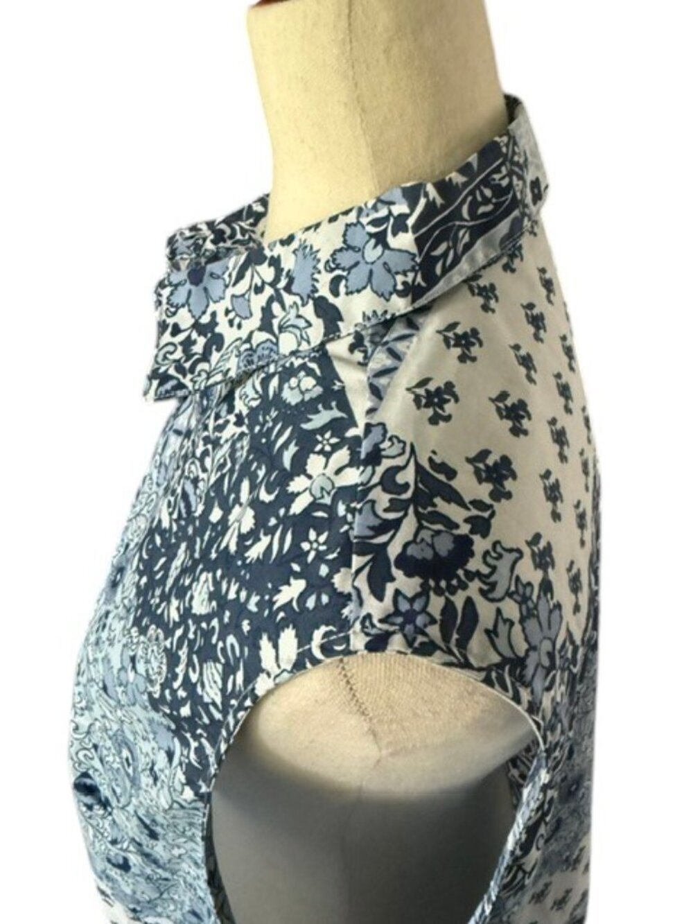 Woman Within Perfect Sleeveless Shirt French Blue Patched Paisley Plus 14/16 NWO - Picture 8 of 16
